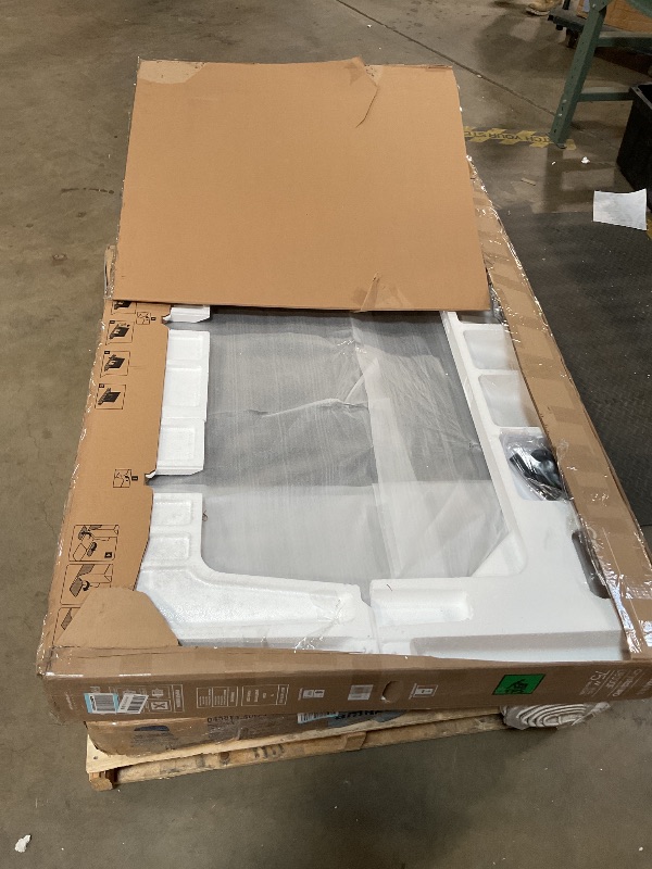 Photo 1 of ***POSSIBLY FOR PARTS UNKNOWN DAMAGES/ MISSING PIECES/ UNTESTED*** Samsung 75-Inch Class Crystal UHD U8000F 4K Smart TV (2025 Model) Endless Free Content, Crystal Processor 4K, MetalStream Design, Knox Security, Alexa Built-in