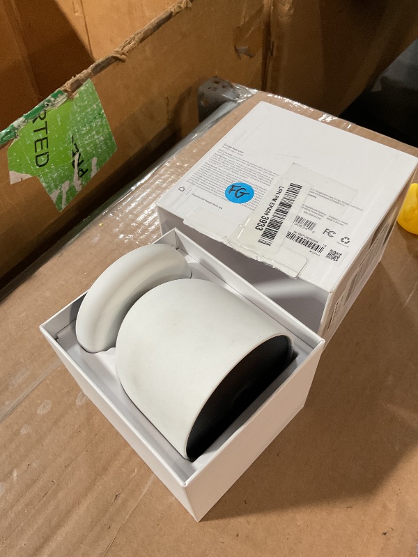 Photo 1 of (NO POWER) Google Nest Cam Outdoor or Indoor, Battery - 2nd Generation - 1 Pack