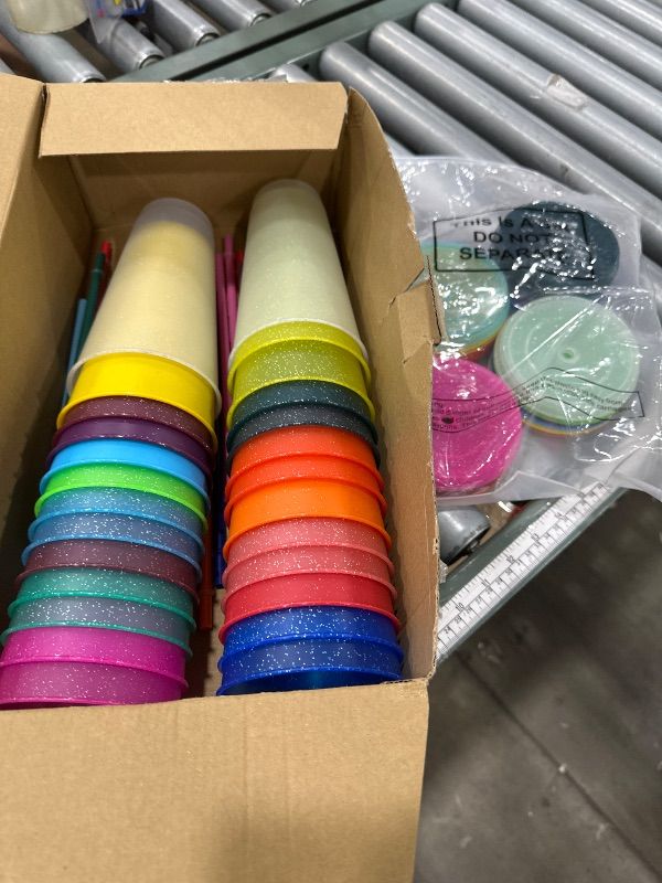 Photo 1 of (SEE NOTES) Honeydak 30 Pack Tumbler with Straw and Lid Bulk Glitter Plastic Cups Water Bottle Iced Coffee Travel Mug Reusable Party Favor Cups for Birthdays travel 24-27 oz (Assorted Color)