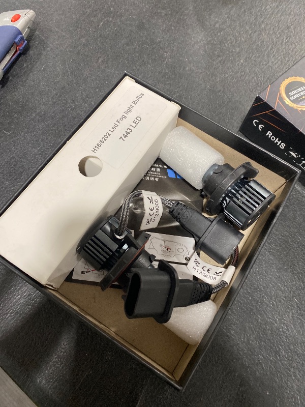 Photo 1 of AMXTOBUB For Jeeppy Patriot 2010 2011 2012 2013 2014 2015 2016 2017 Headlight Bulbs, 9008/H13 High Low Beam + 5202/H16 Fog Light Bulbs + Turn signal Lights, Pack of 6