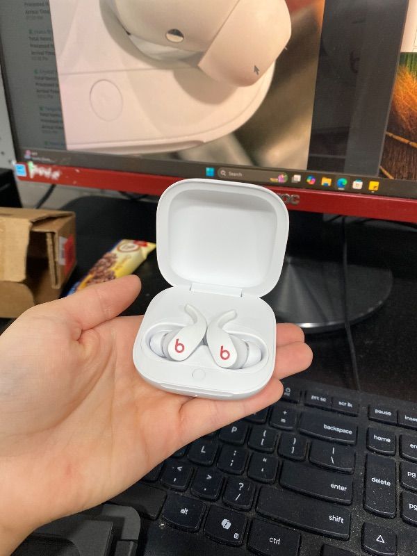 Photo 1 of LEFT EARBUD NONFUNCTIONAL----------------------Beats Fit Pro (1st Gen) - True Wireless Noise Cancelling Earbuds - Active Noise Cancelling - Sweat Resistant Earphones, Compatible with Apple & Android, Class 1 Bluetooth® - Beats White