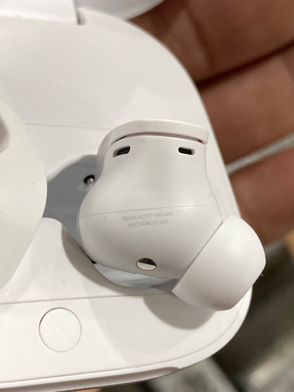 Photo 1 of LEFT EARBUD NONFUNCTIONAL----------------------Beats Fit Pro (1st Gen) - True Wireless Noise Cancelling Earbuds - Active Noise Cancelling - Sweat Resistant Earphones, Compatible with Apple & Android, Class 1 Bluetooth® - Beats White