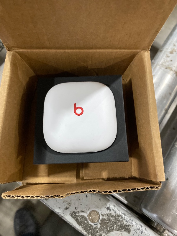 Photo 1 of LEFT EARBUD NONFUNCTIONAL----------------------Beats Fit Pro (1st Gen) - True Wireless Noise Cancelling Earbuds - Active Noise Cancelling - Sweat Resistant Earphones, Compatible with Apple & Android, Class 1 Bluetooth® - Beats White