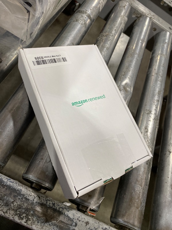 Photo 1 of Apple Watch Ultra 2 [GPS + Cellular, 49mm] - Titanium Case With White Ocean Band, One Size (Renewed Premium)