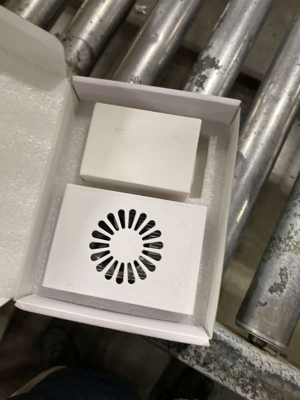 Photo 1 of DICHEN DMA Fuser Combiner Display Overlay Adapter,2K 144Hz HD Multimedia Interface Synthesizer,HDMI Input Output,Lossless Transmission,Aluminum Alloy Material Supply for Gaming and Video Conferencing