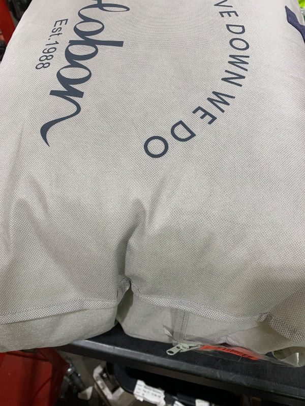 Photo 1 of Globon Ultra-Soft Down Feather Comforter California King Size,Luxurious Fluffy Hotel Collection Duvet Insert for All Season,Noiseless Shell,700 Filling Power,Medium Weight with Corner Tabs,White