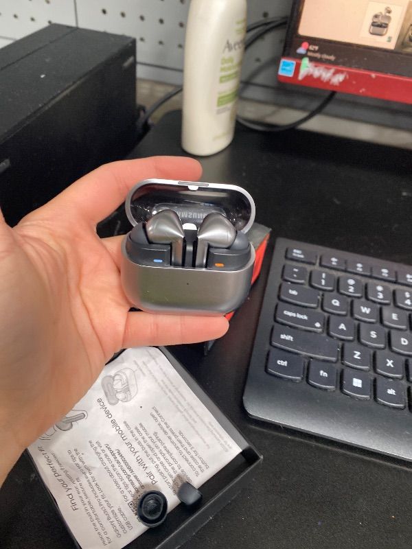 Photo 1 of Samsung Galaxy Buds 3 Pro AI True Wireless Bluetooth Earbuds, Noise Cancelling, Sound Optimization, Redesigned Comfort Fit, Silver [US Version, Amazon Exclusive, 2Yr Warranty]