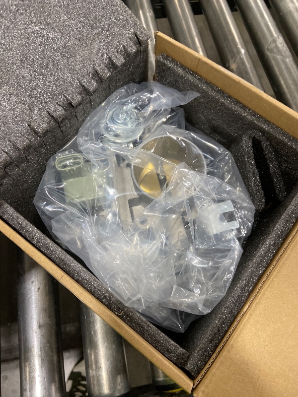 Photo 1 of RALBDX 3-Pin Throttle Body 22210-62220 Compatible with Toyota 4Runner 1996-2002, Tacoma 1995-2004, T100 1995-1998, Tundra 2000-2004 3.4L # 2221062220 2221062230 22210-62230