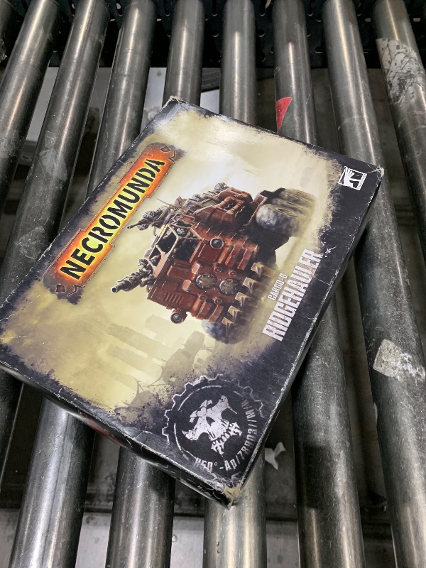 Photo 1 of Games Workshop Necromunda: Cargo-8 Ridgehauler