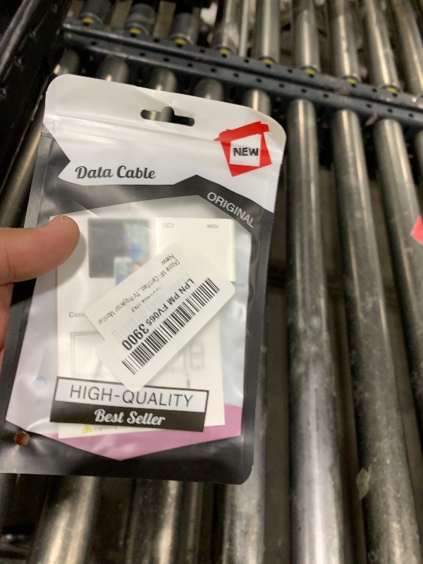 Photo 1 of [Apple MFi Certified] Apple Lightning to HDMI Adapter for iPhone to TV, 1080P Digital AV Adapter Sync Screen Connector Cable Compatible for iPhone 14 13 12 11 XS XR X 8 iPad to HDTV Projector MonitorLPNPMFV0653900
