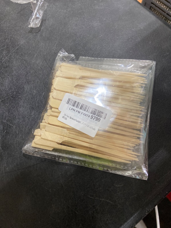 View 2 of 100-Pack Bamboo Paddle Picks – Wooden Skewers for Cocktails, Appetizers, Fruit, Sandwiches, and BBQ Snacks – Available in 3.5" / 4.7" / 7" / 10" (4.7 inch)