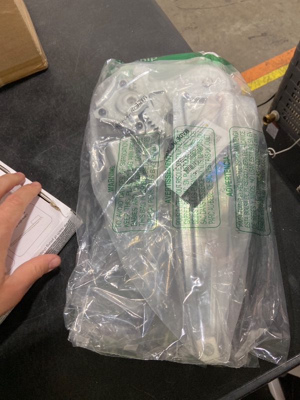 Photo 1 of TRQ Rear Power Power Window Regulator & Motor Assembly Set Compatible with 2001-2005 Toyota RAV4 TO1550161 TO1551161