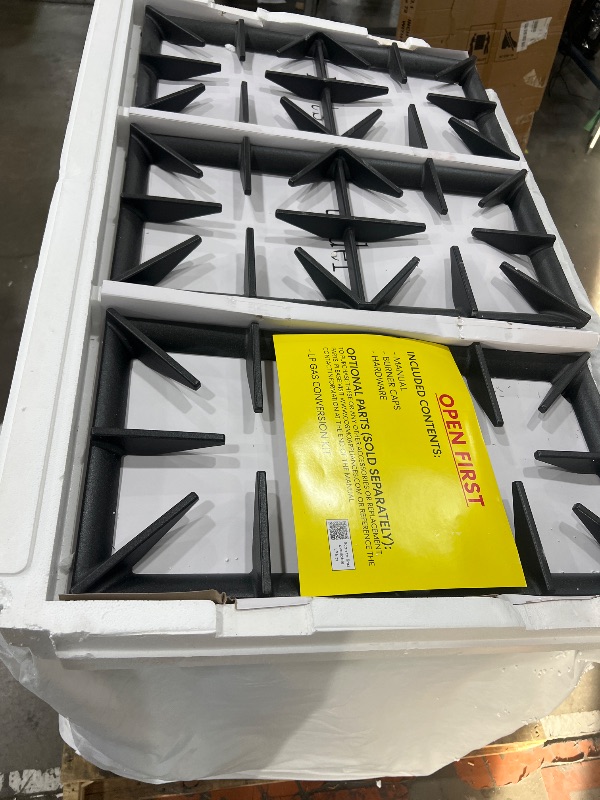 Photo 1 of ***PARTS ONLY**COSMO GRP366 36 in. Vista Collection 4.5 cu. ft. Gas Range, 6 Burners, Convection Oven, LED Light Panel in Modern Stainless Steel ( Pleas Read Clerks Notes)