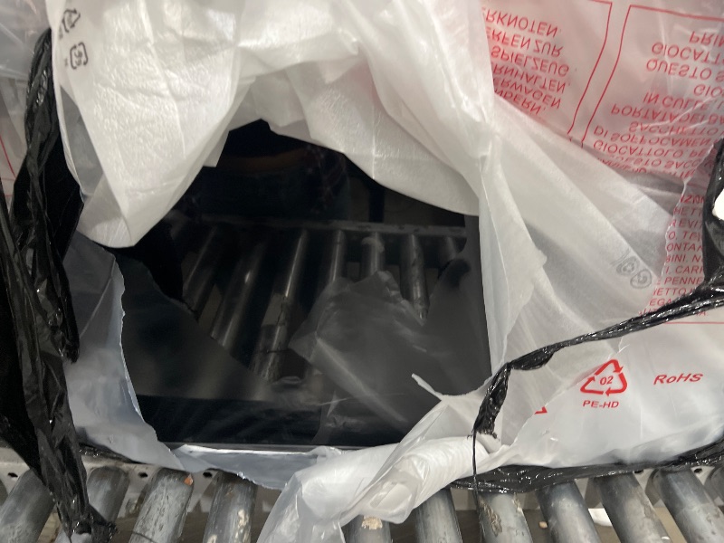 Photo 1 of ****************SCREEN BROKEN, NON-FUNCTIONAL, FINAL SALE*************
Samsung 50-Inch Class Crystal UHD U8000F 4K Smart TV (2025 Model) Endless Free Content, Crystal Processor 4K, MetalStream Design, Knox Security, Alexa Built-in