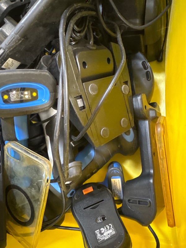 Photo 1 of *FINAL SALE// NO REFUNDS/PARTS ONLY***SOME MAY BE DAMAGED*BUNDLE OF ASSORTED PHONE CASES & COMPUTER SCANNERS