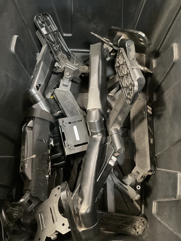 Photo 1 of *PARTS ONLY/FINALS SALE NO REDUNDS** BUNDLE OF ASSORTED MONITOR BRAKETS 