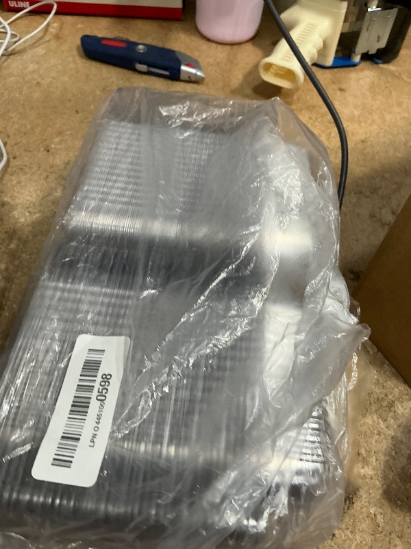 Photo 1 of 100 Pack 5 x 5 inch Clear Plastic Disposable Clamshell Container,Hinged Take Out Clamshell Dessert Container with Lid Takeout Tray Disposable Food Clamshell Containers for Dessert,Cakes,Sandwiches