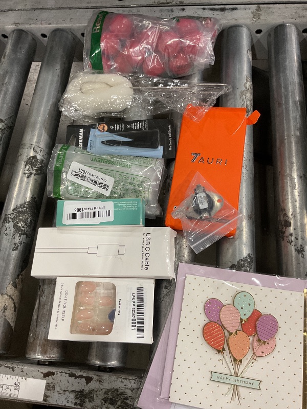 Photo 1 of *FINAL SALE// NO REFUNDS* BUNDLE OF ASSORTED MISC ITEMS (10)