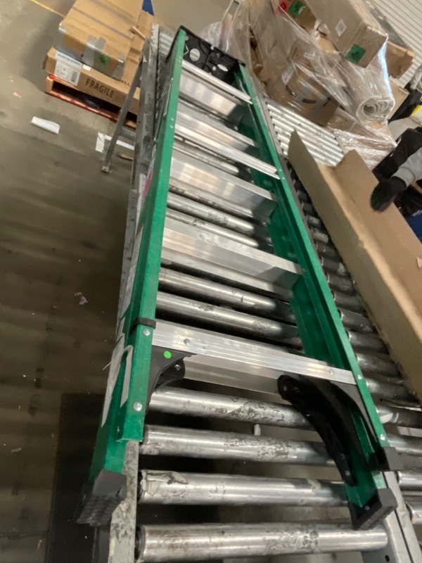 Photo 1 of ***DAMAGED***Louisville Ladder FS4006, Fiberglass Step Ladder, 225-Pound Capacity, Type II, 6-Foot