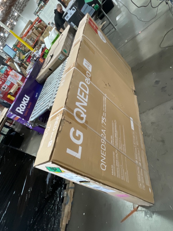 Photo 1 of LG 75-Inch Class QNED evo AI QNED92A Series Mini LED 4K Smart TV w/Dolby Atmos, Dolby Vision, HDR10, AI Super Upscaling 4K, Filmmaker Mode, Wow Orchestra, Alexa Built-in (75QNED92AUA, 2025)