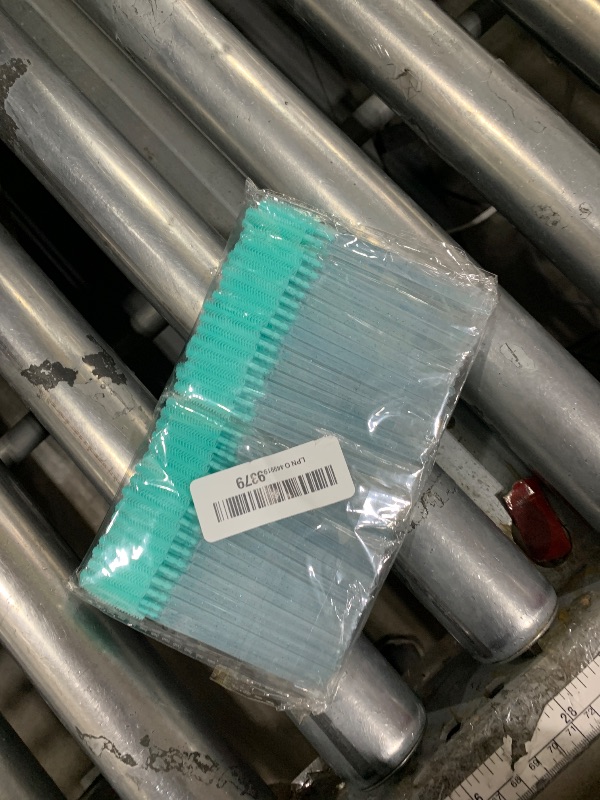 Photo 1 of 100 Pcs Silicone Mascara Wands Disposable Eyelash Brushes for Extensions Lash Applicators Makeup Tool Kit (Crystal blue/Mint Green)