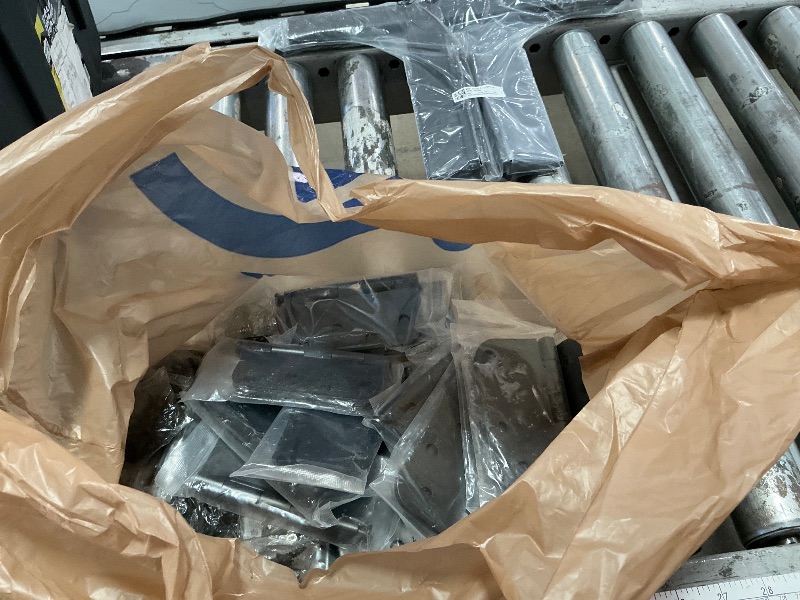 Photo 1 of  20Pack Rounded Matte Black Door Hinges 3.5 Inch 5/8" Radius Interior 3 1/2" Flat Iron Bifold Residential Standard Bedroom Indoor for Doors 3 ½"Hardware Control House Home Decor Essentials Accessories