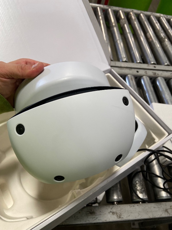 Photo 1 of **PARTS ONLY NON FUNCTIONAL**
PlayStation VR2 Horizon ™