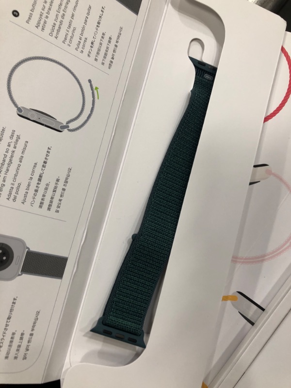 Photo 1 of **FOR PARTS ONLY**
Apple Watch SE (2nd Gen) [GPS + Cellular 40mm] Smartwatch with Starlight Aluminum Case with Lake Green Sport Loop One Size. Fitness and Sleep Trackers, Crash Detection, Carbon Neutral