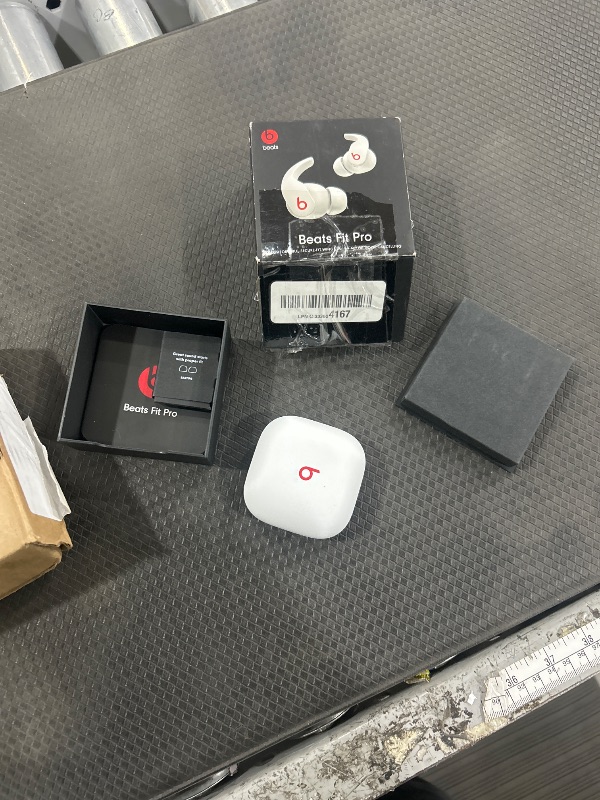 Photo 1 of (left ear piece does not work)  Beats Fit Pro (1st Gen) - True Wireless Noise Cancelling Earbuds - Active Noise Cancelling - Sweat Resistant Earphones