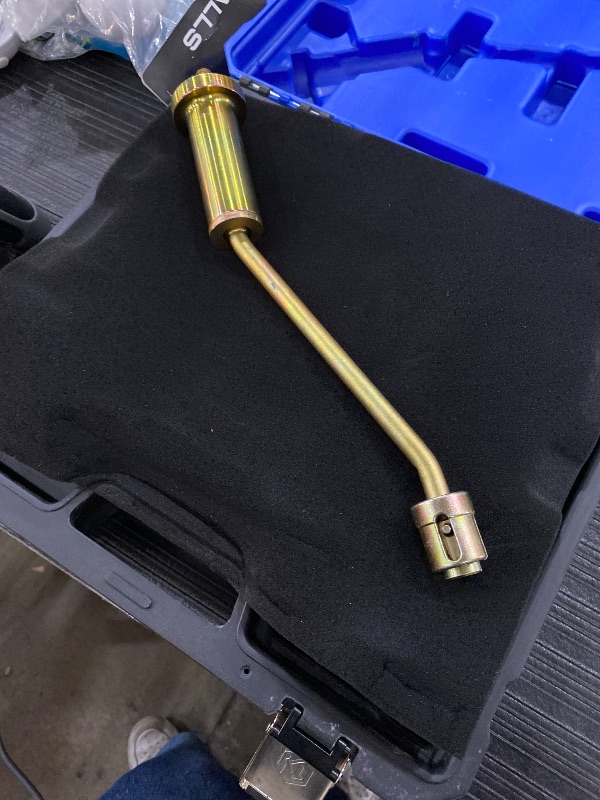 Photo 1 of ******************This is missing 3 pieces***************
Kuntech Engine Camshaft Alignment Timing Tool Kit Compatible with Land Rover 3.0L 5.0L Engine, Compatible with Discovery 3 or 4 3.0T, 12 PCS Camshaft Locking Tools with Fuel Pump and Injector Tool