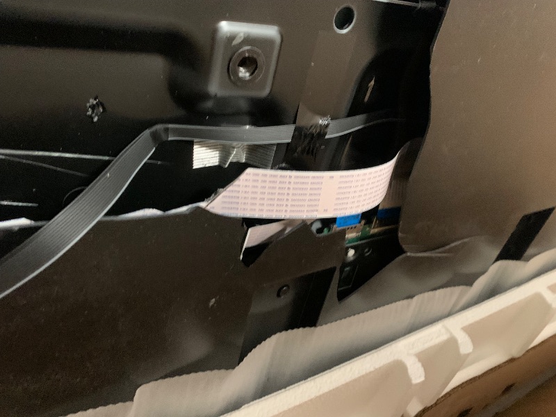 Photo 6 of SAMSUNG 83-Inch Class OLED S90F 4K Smart TV (2025 Model) NQ4 AI Gen3 Processor, 4K AI Upscaling Pro, OLED HDR +, Motion Xcelerator 144Hz, Samsung Vision AI, Alexa Built-in