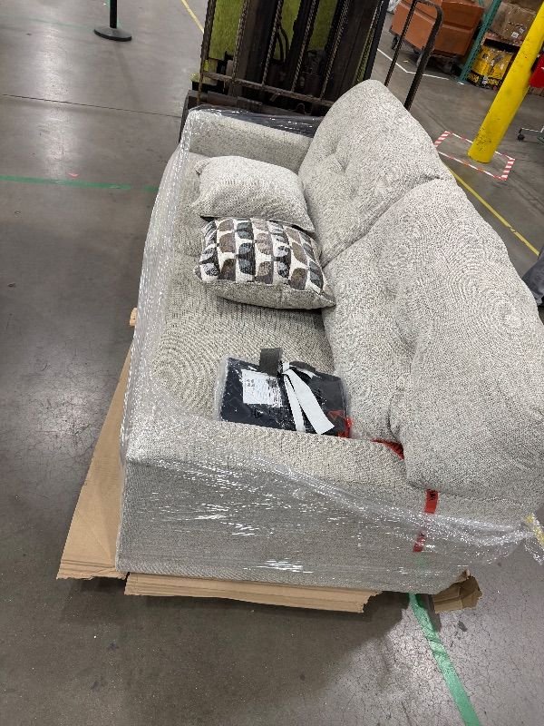 Photo 1 of ***SEE NOTES***
Signature Design by Ashley Mahoney Contemporary Tufted Loveseat, Beige