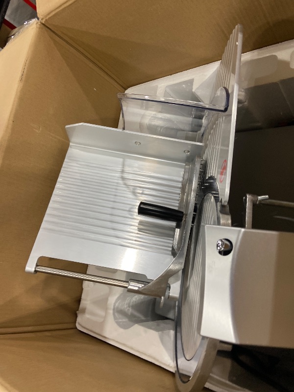 Photo 1 of * item has issues with functionality*VEVOR Commercial Meat Slicer, 320W Electric Deli Food Slicer, 12 inch Carbon Steel Blade Electric Food Slicer, 350-400RPM Meat Slicer, 0-0.6 inch Adjustable Thickness for Cheese, Veggies, Ham