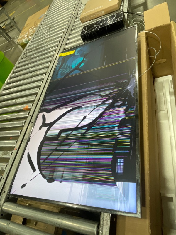 Photo 1 of ***DAMAGED***Samsung 50-Inch Class The Frame LS03F 4K QLED Smart TV (2025 Model) Slim Fit Wall Mount, Modern Frame Design, NQ4 AI Gen2 Processor, Art Mode, Artful Picture Quality, Samsung Vision AI, Alexa Built-in