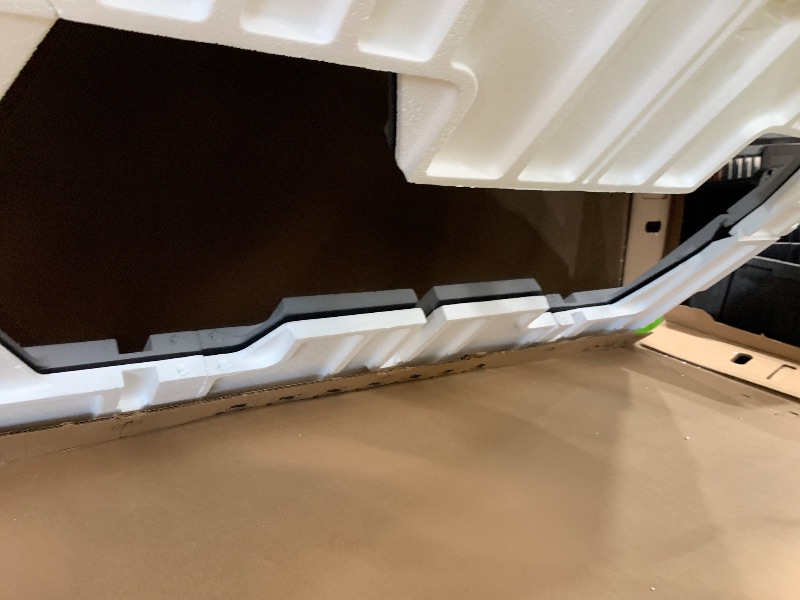 Photo 4 of Samsung 85-Inch Class Crystal UHD U8000F 4K Smart TV (2025 Model) Endless Free Content, Crystal Processor 4K, MetalStream Design, Knox Security, Alexa Built-in PARTS ONLY