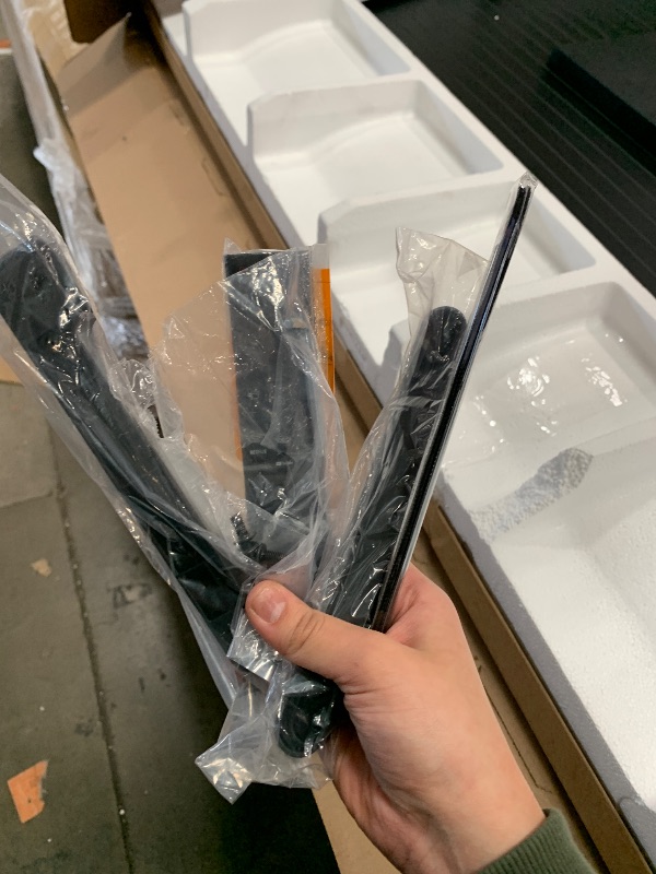 Photo 3 of Samsung 85-Inch Class Crystal UHD U8000F 4K Smart TV (2025 Model) Endless Free Content, Crystal Processor 4K, MetalStream Design, Knox Security, Alexa Built-in PARTS ONLY