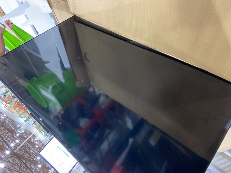 Photo 1 of **NO CHARGER, UNABLE TO TEST**Roku Smart TV 2025 – 50-Inch Select Series, 4K HDR TV – RokuTV with Enhanced Voice Remote – Flat Screen LED Television with Wi-Fi for Streaming Live Local News, Sports, Family Entertainment