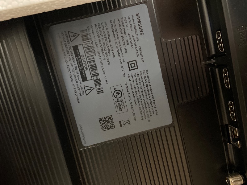 Photo 1 of **DAMAGED SCREEN, PARTS ONLY**Samsung 55-Inch Class QLED Q7F Series Samsung Vision AI Smart TV (2025 Model, 55Q7F) Quantum HDR, Object Tracking Sound Lite, Q4 AI Gen1 Processor, 4K upscaling, Gaming Hub, Alexa Built-in