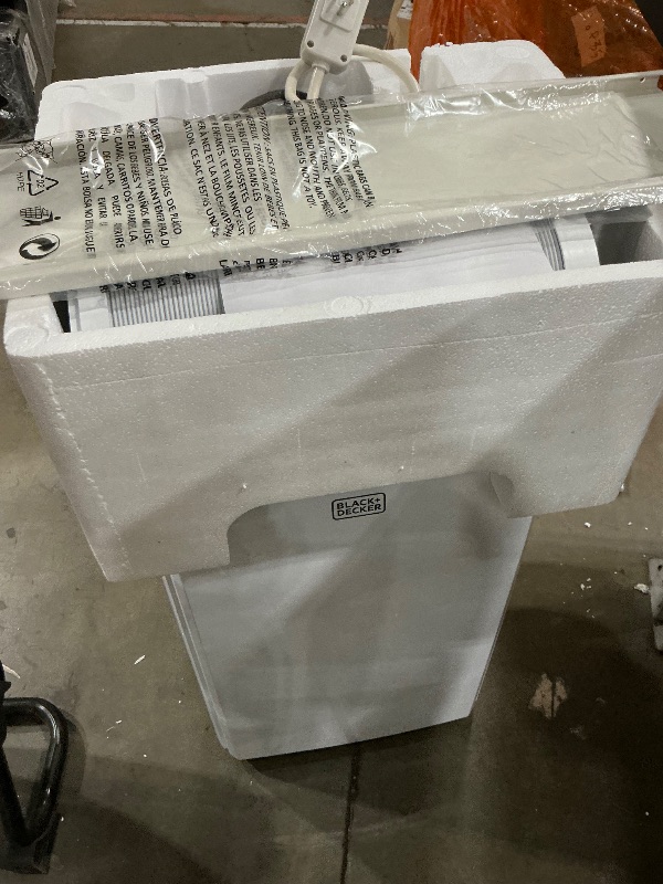 Photo 1 of ***MISSING PARTS***
BLACK+DECKER Smart Portable Air Conditioner, 12,000 BTU (8,000 BTU SACC) Cooling, 9,000 BTU Heating for Rooms up to 550 Sq. Ft., Follow Me Remote, BPACT12HWT, White