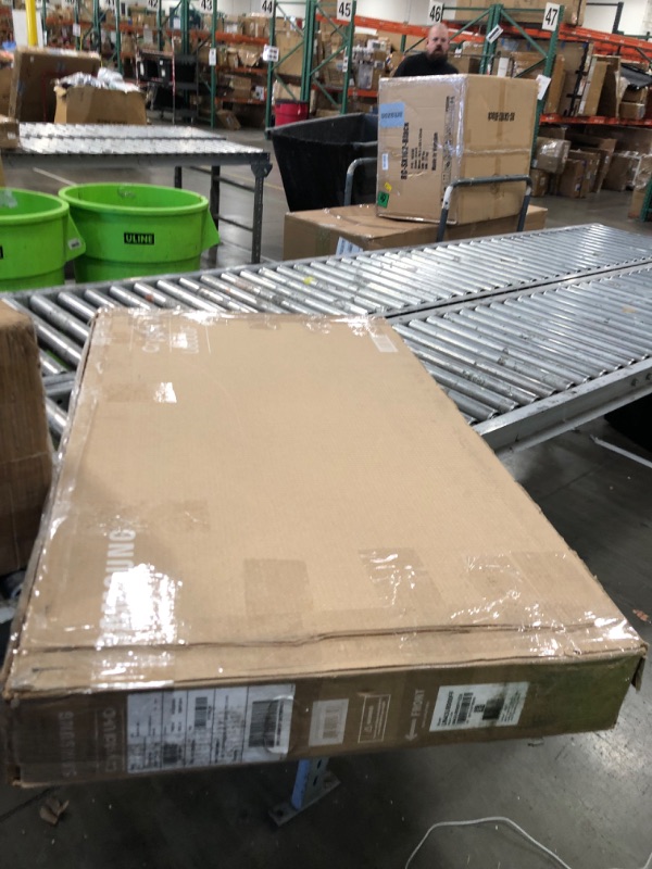 Photo 1 of *Cracked Screen* Samsung 43-Inch Class Crystal UHD U8000F 4K Smart TV (2025 Model) Endless Free Content, Crystal Processor 4K, MetalStream Design, Knox Security, Alexa Built-in