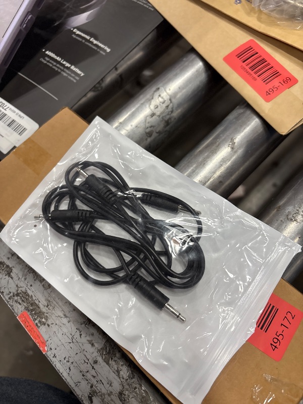 Photo 1 of 1/4" Male to 1/8" Male TRS Stereo Audio Cable,BENACES Right Angled 3.5mm to 6.35mm Stereo Jack Plug Audio Cord,1/4 Inch to 1/8 Inch Audio Adapter for Guitars,Laptops,Speakers and Amplifiers (1.8M/6Ft)