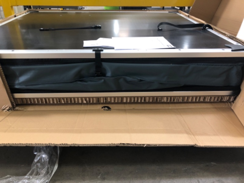 Photo 1 of ** UNKNOWN IF MISSING PARTS , DAMAGE SHOWN IN PICTURE ****Thule Approach M -Dark Slate