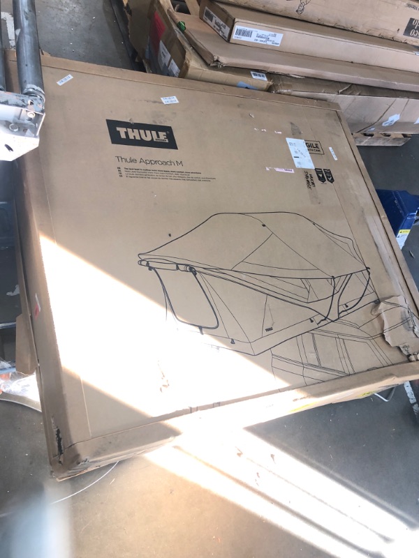 Photo 1 of ** UNKNOWN IF MISSING PARTS , DAMAGE SHOWN IN PICTURE ****Thule Approach M -Dark Slate