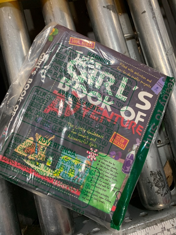 Photo 1 of [(The Girl's Book of Adventure : The Little Guidebook for Smart and Resourceful Girls)] [By (author) Michèle Lecreux ] published on (September, 2013)