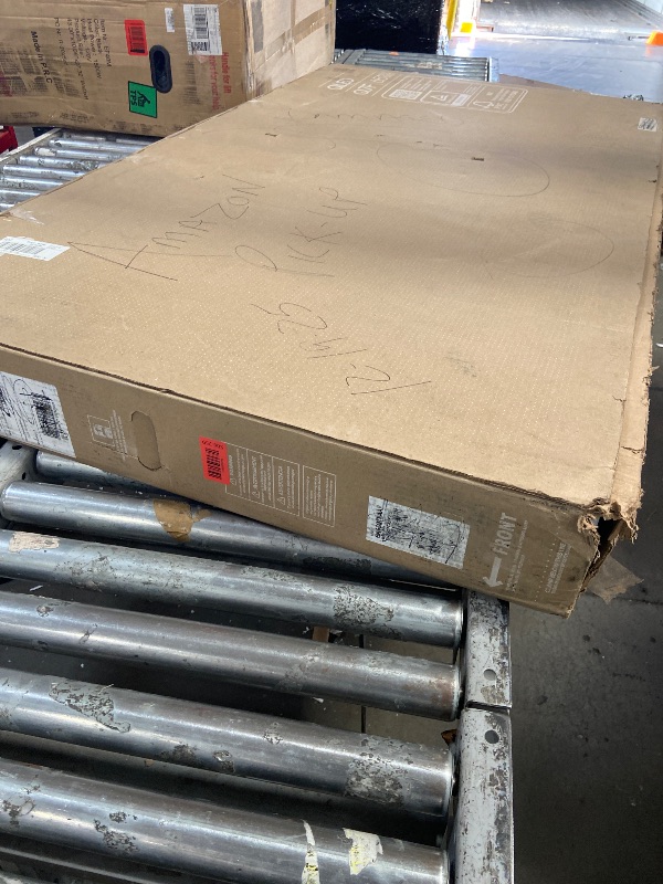 Photo 1 of **BROKEN SCREEN, PARTS ONLY**Samsung 65” Q7F QLED