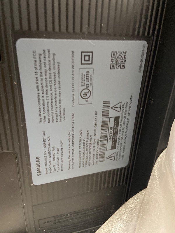 Photo 1 of **BROKEN SCREEN, PARTS ONLY**Samsung 65” Q7F QLED