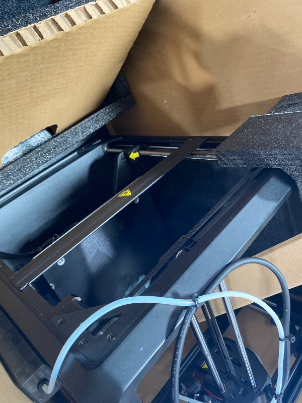 Photo 1 of (used)(unknown complete) Creality K2 SE Combo 3D Printer, Support Multicolor Printing with CFS, 500mm/s High-Speed, Smart Auto Leveling, Solid Metal Build Frame, Fully Assembled, Next-Gen Extruder, 220×215×245 mm Build Volume