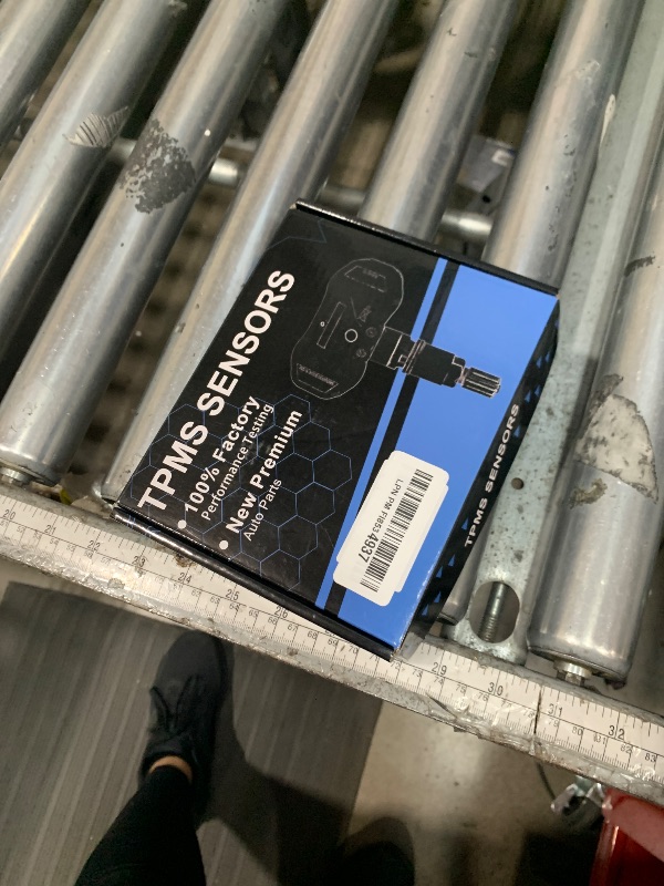 Photo 1 of YZHIDIANF Pre-Programed Tire Pressure Sensor Fit for:-Toyota Tacoma 2005-2015 Tundra 2005-2006 Camry for:-RAV4 Corolla Prius 4Runner for:-Lexus IS250 ES350 GX460 for:-Scion 315MHz 4260706011 TPMS (4)