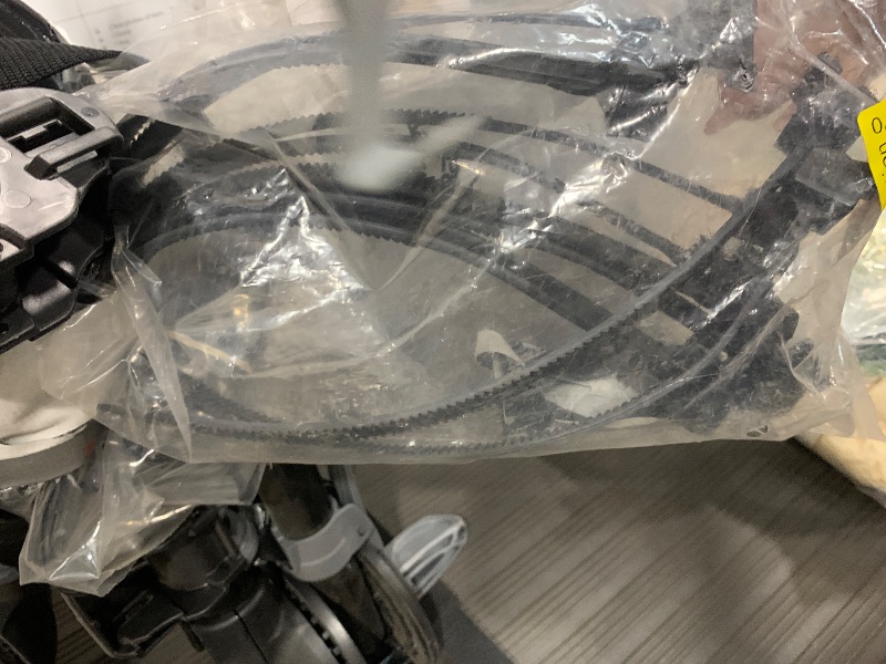 Photo 1 of ****Missing multiple pieces.****Final sale ***Thule Gateway Pro Trunk Bike Rack, 3 Bike, Black, One Size