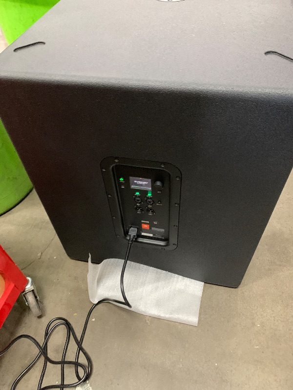 Photo 1 of Could not set bluetooth ****JBL Professional PRX918XLF 18-Inch Powered Subwoofer, Portable PA, 2000 Watt, DSP, Parametric EQ, Bluetooth Low Energy (BLE), and APP Control, Black